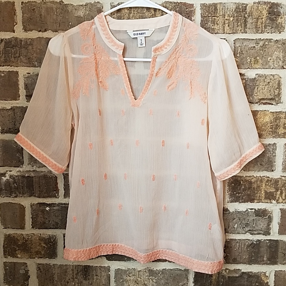 💥🎪⭐Old Navy Pink Sheer Top